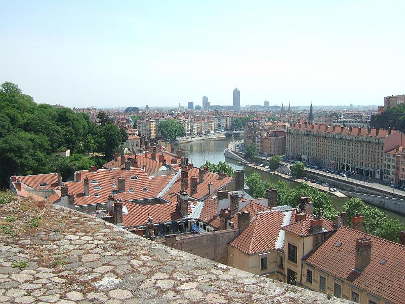 2011-05- (97).JPG - Blick auf die Saône vom Jardin de Chartroux im Ortsteil Croix-Rousse